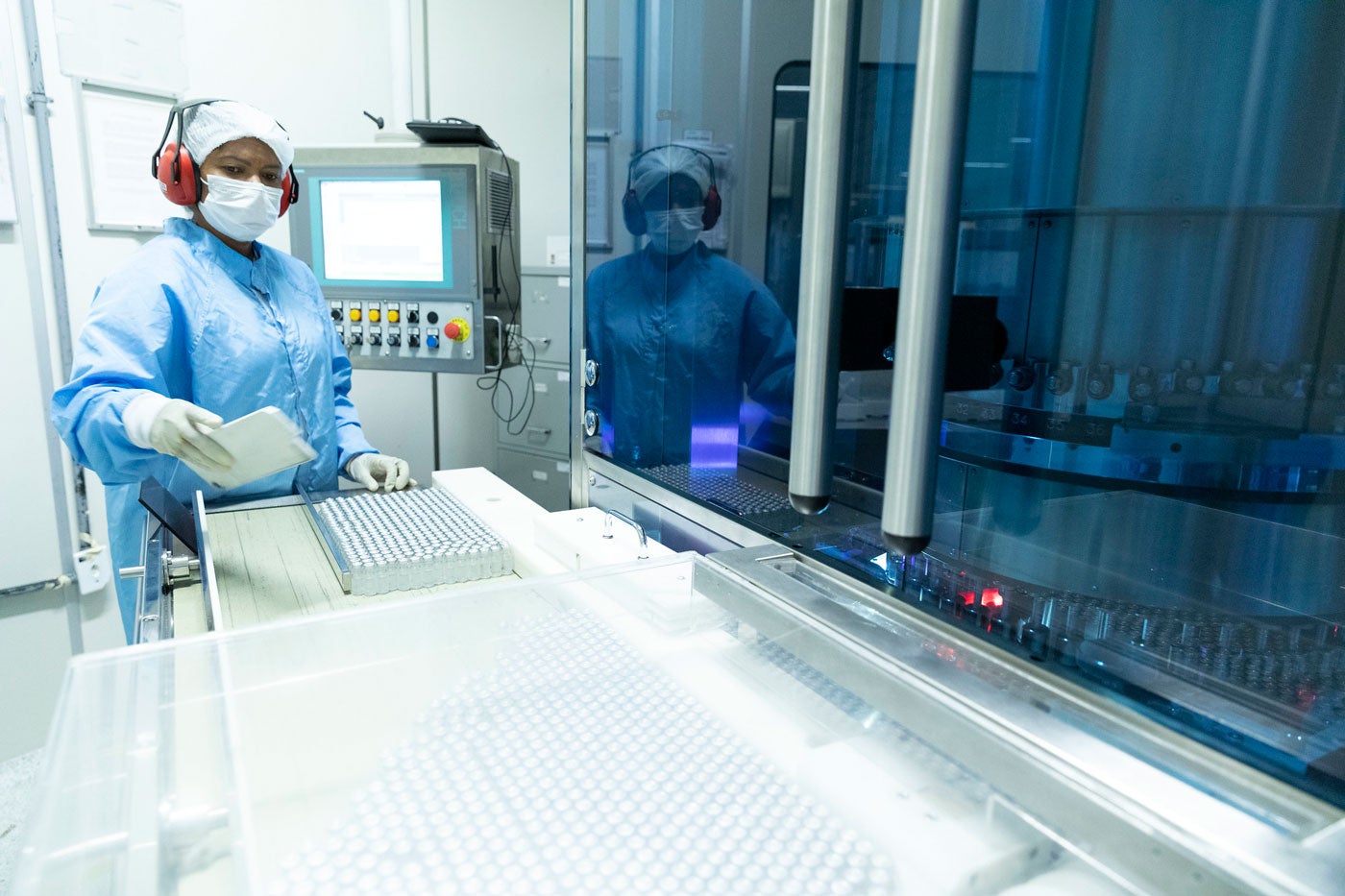 The Bio-Manguinhos Institute exports vaccine doses to over 70 countries against diseases such as yellow fever and meningitis, through PAHO’s Revolving Fund and UN distribution mechanisms.