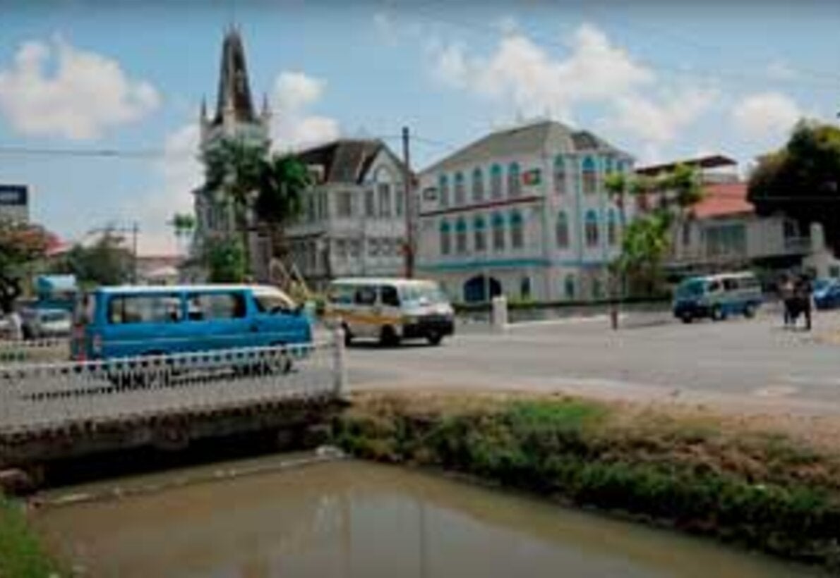 Los zapatos de baile y la ruta hacia la eliminación de la elefantiasis en Guyana