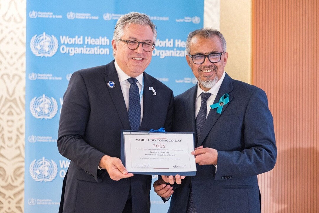WHO Director presents the World No Tobacco Day Award to the Ministers of Health of Brazil